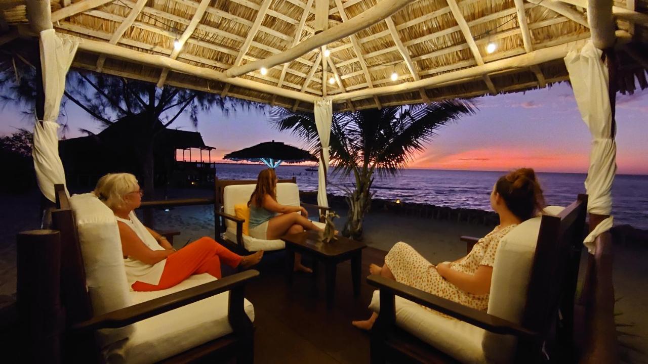 Ecolodge Du Menabe Belo ภายนอก รูปภาพ