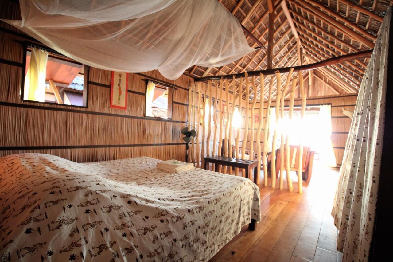 Ecolodge Du Menabe Belo ภายนอก รูปภาพ