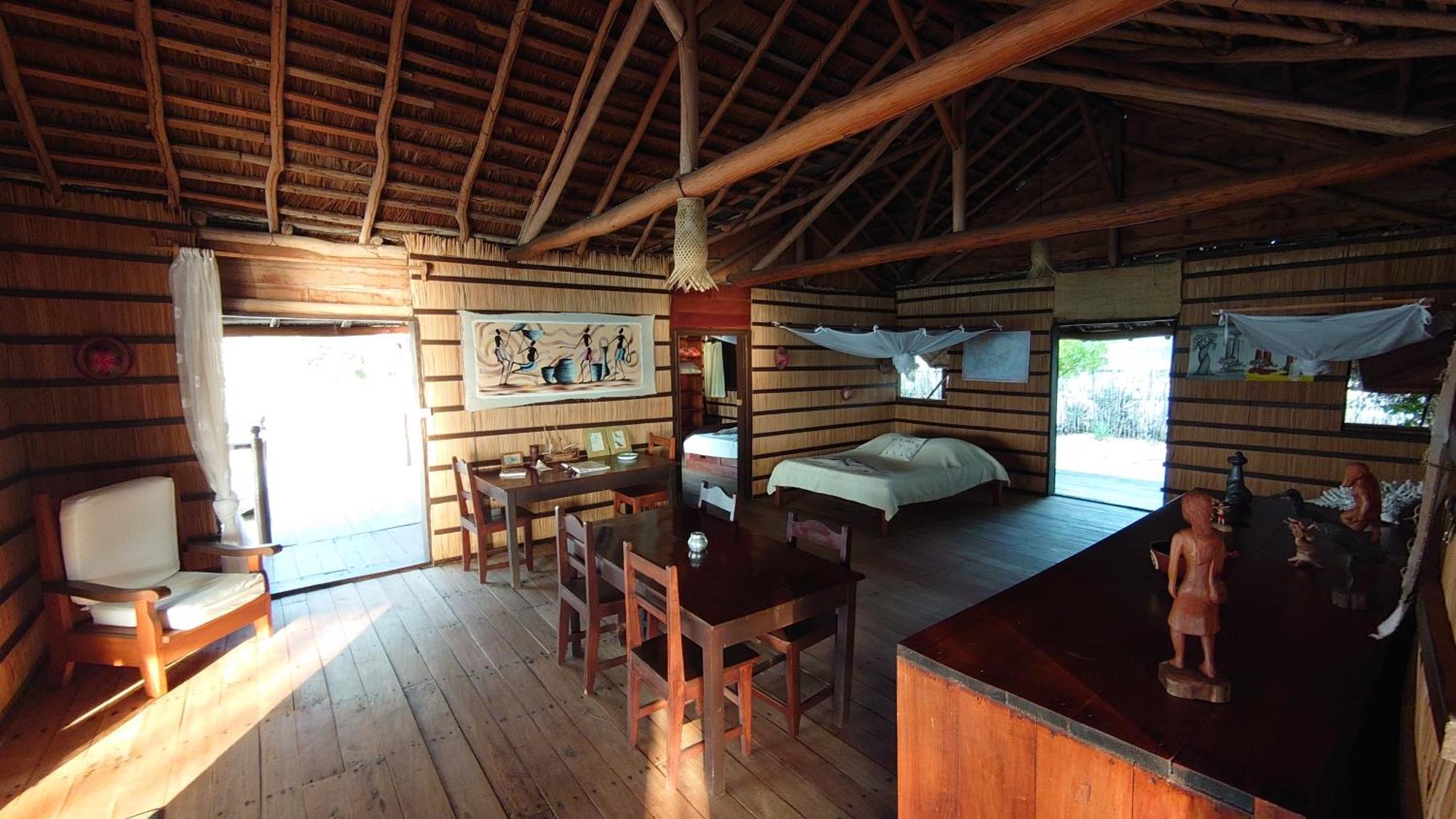 Ecolodge Du Menabe Belo ภายนอก รูปภาพ