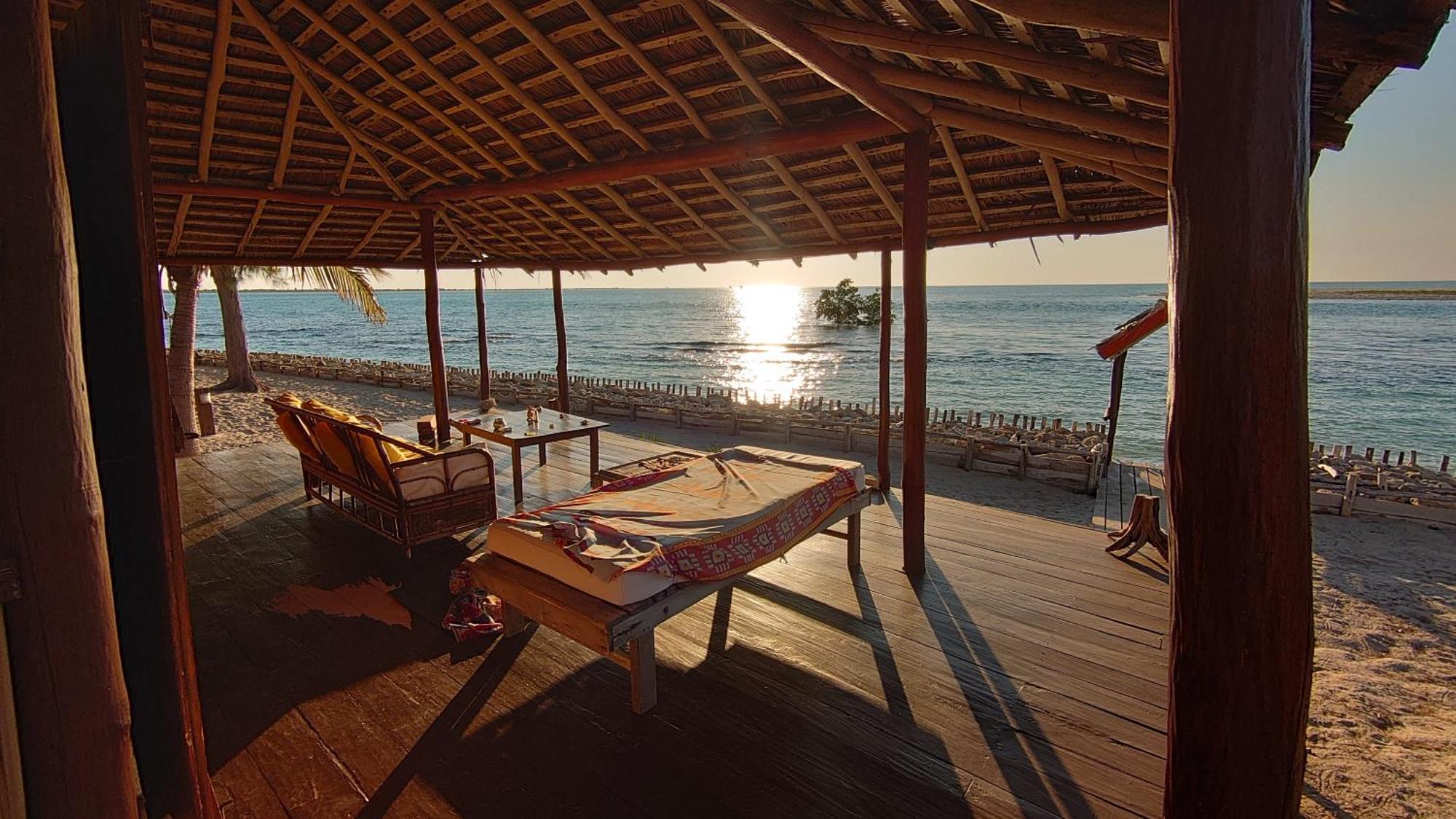 Ecolodge Du Menabe Belo ภายนอก รูปภาพ