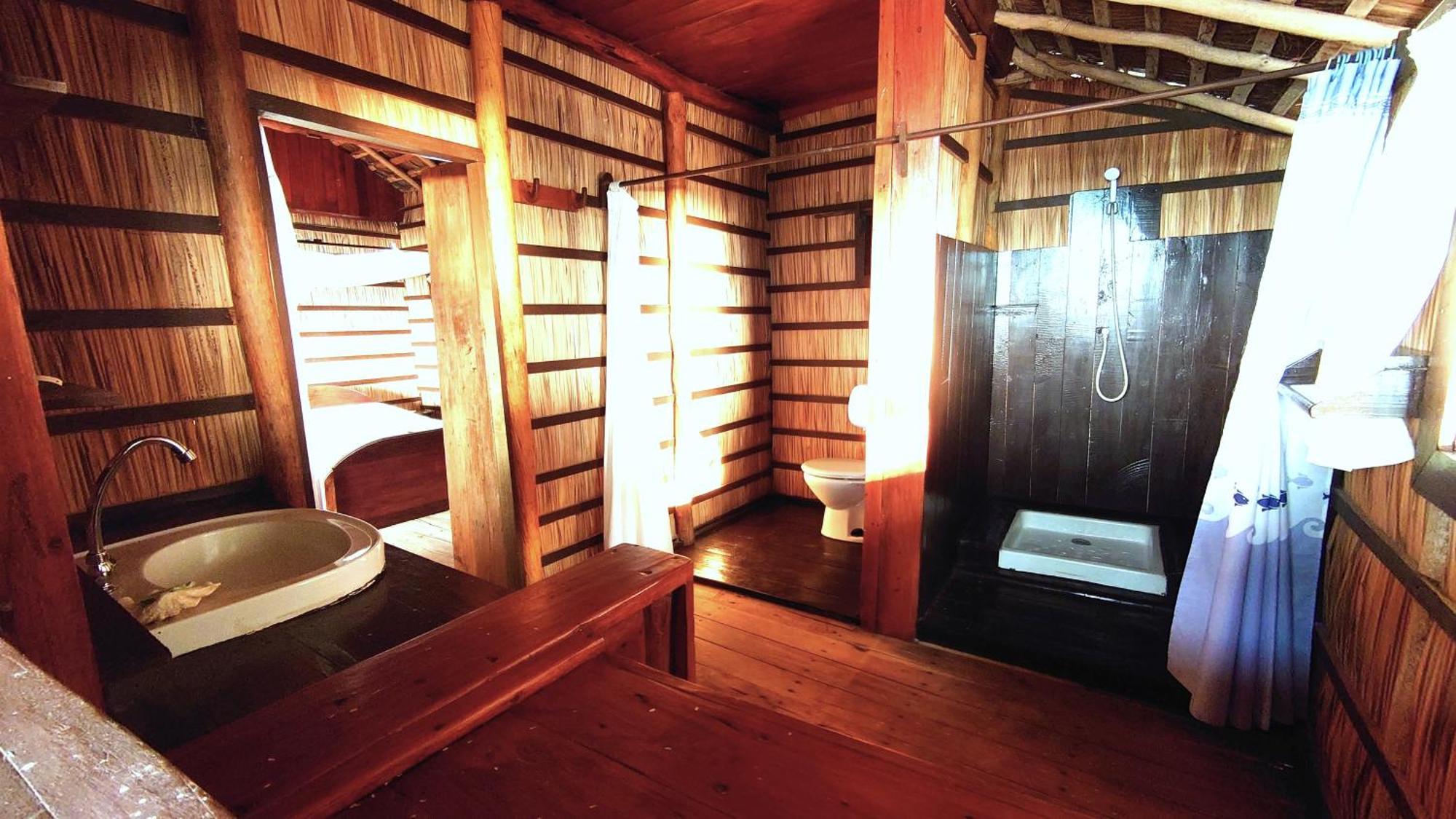 Ecolodge Du Menabe Belo ภายนอก รูปภาพ